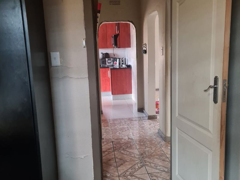 House For Sale In Alberton - Photo 5