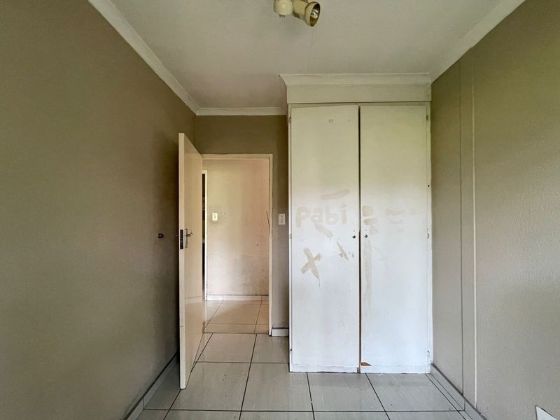 Townhouse Pending Sale In Midrand - Photo 10