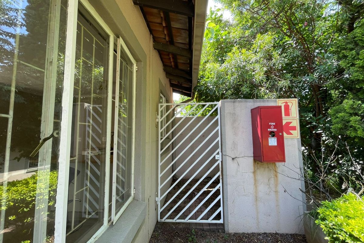 Townhouse Pending Sale In Midrand - Photo 3