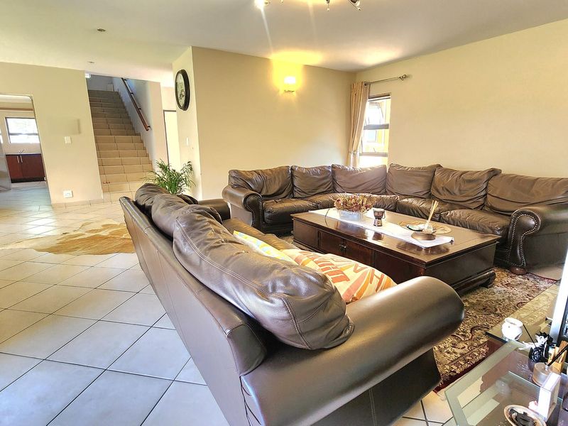 Townhouse For Sale In Centurion - Photo 9