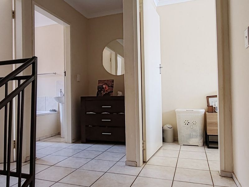 Apartment For Sale In Benoni - Photo 3