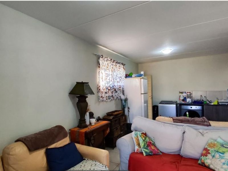 Apartment For Sale In Benoni - Photo 5