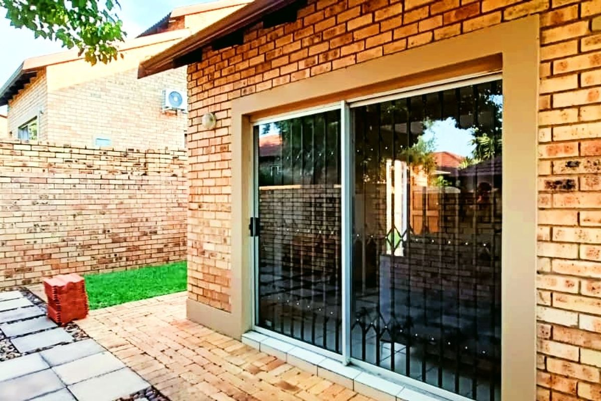 Townhouse For Sale In Centurion - Photo 4