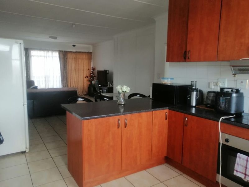 Apartment For Sale In Kempton Park - Photo 7