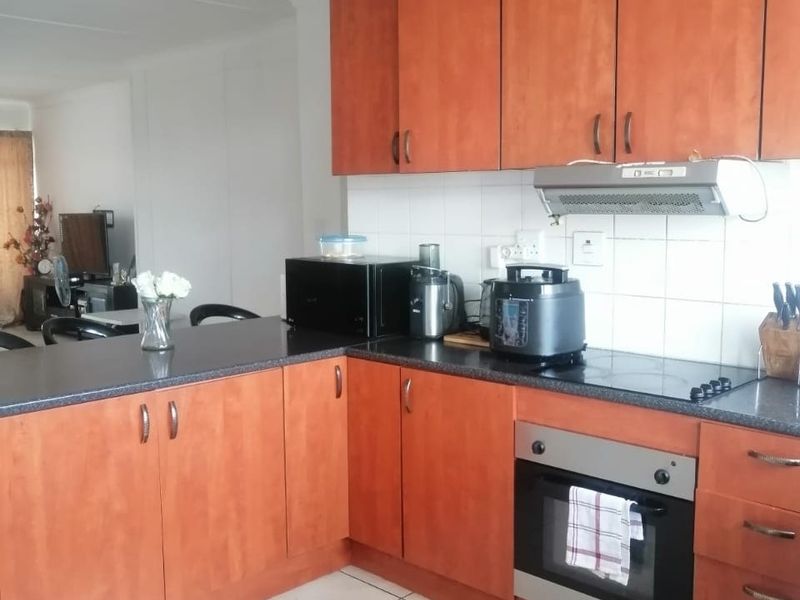 Apartment For Sale In Kempton Park - Photo 6
