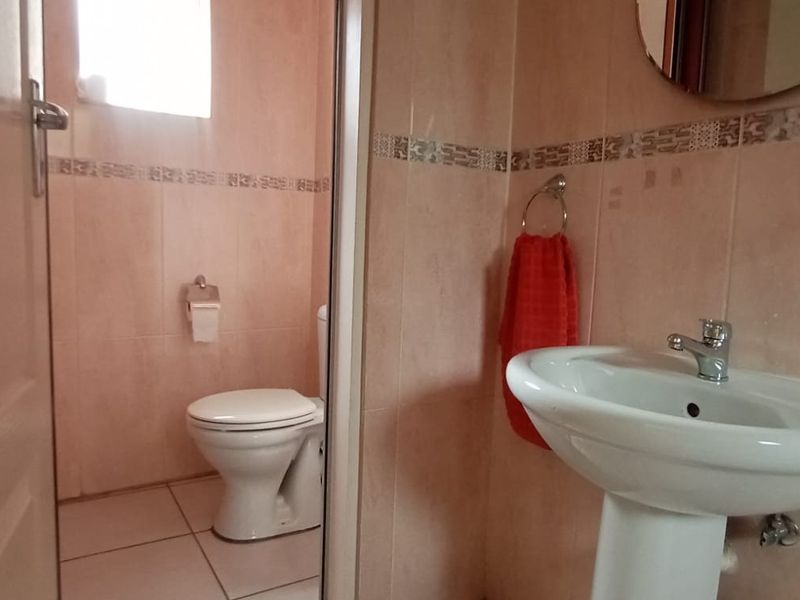 House Rental Monthly In Midrand - Photo 8