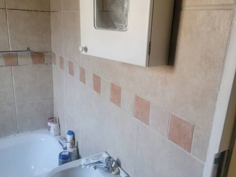 Townhouse For Sale In Midrand - Photo 9