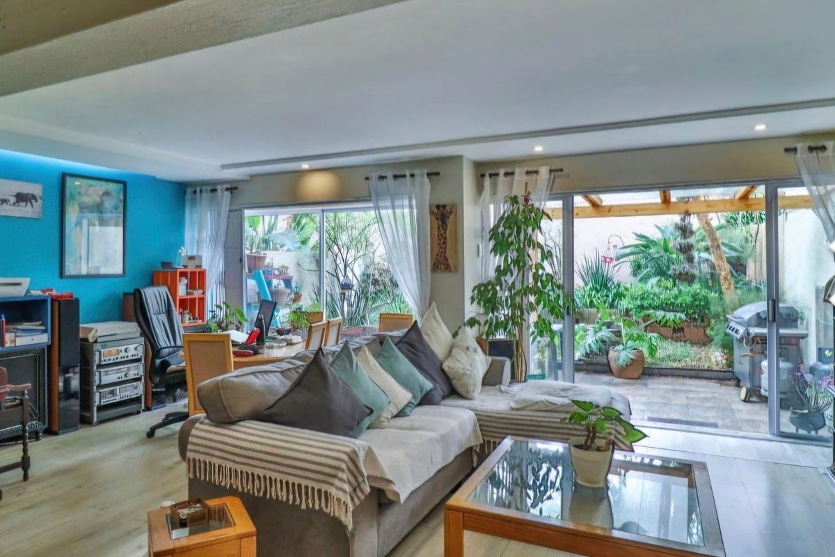 Townhouse For Sale In Johannesburg - Photo 4