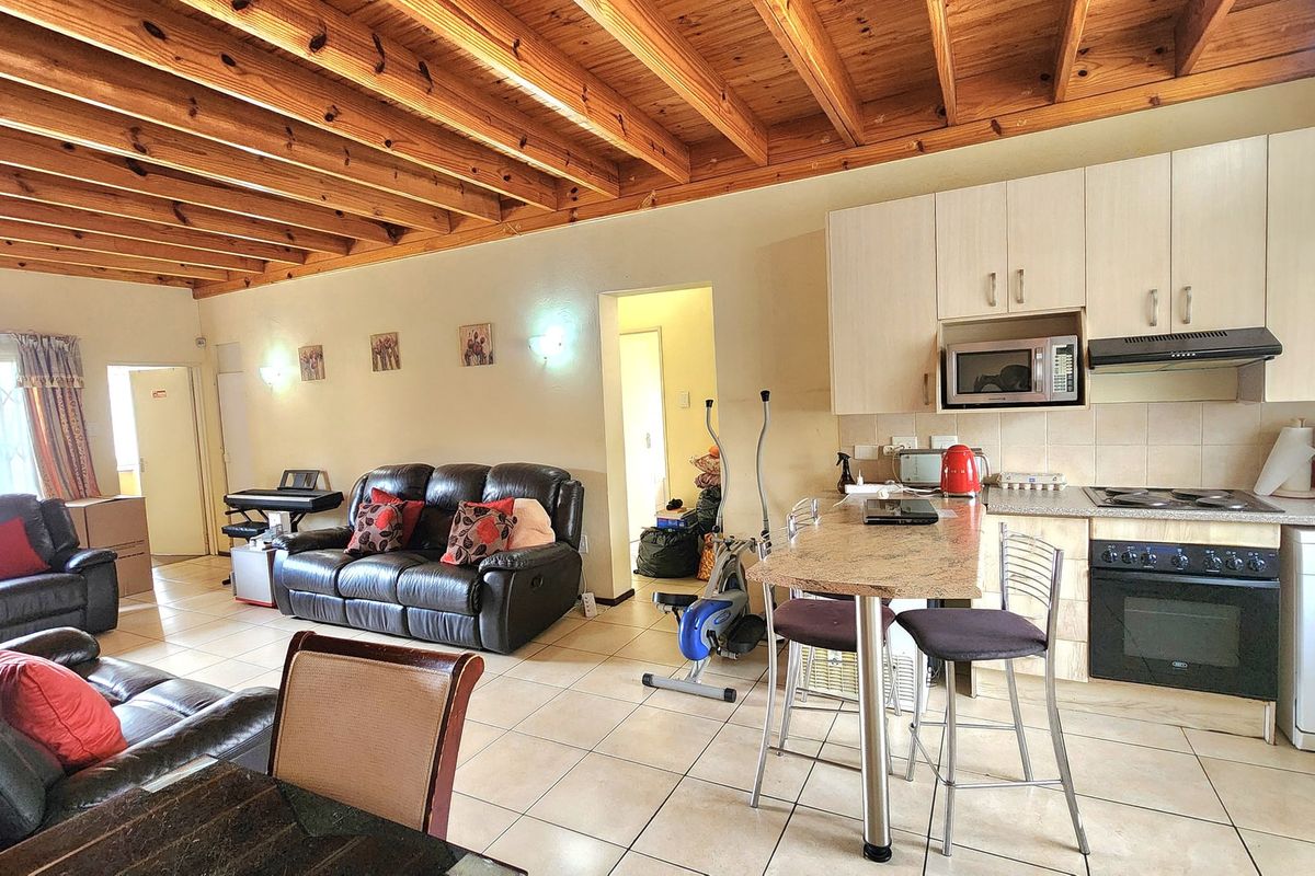 Cluster For Sale In Midrand - Photo 3