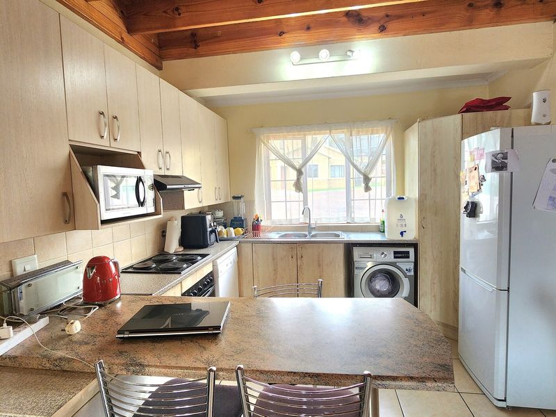 Cluster For Sale In Midrand - Photo 8