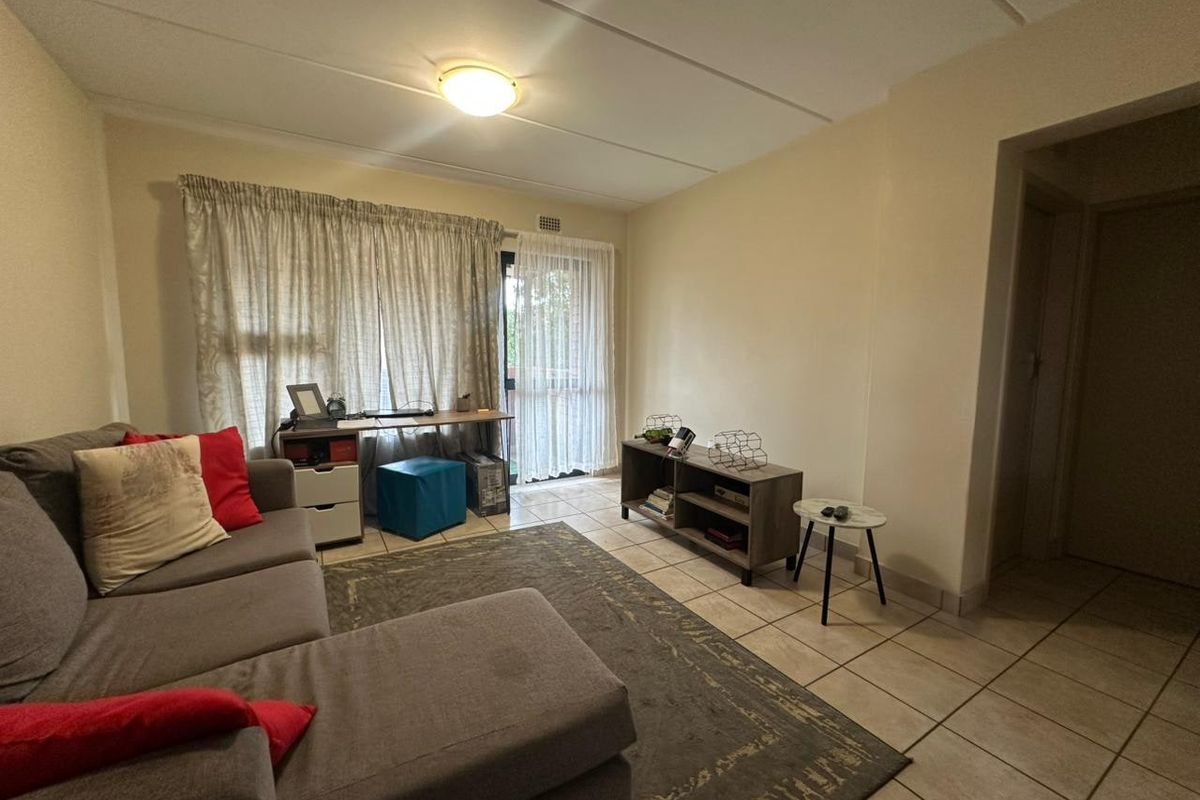 Apartment For Sale In Pretoria - Photo 2