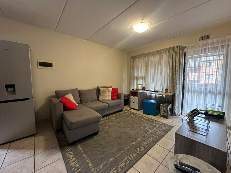 Apartment For Sale In Pretoria - Photo 3