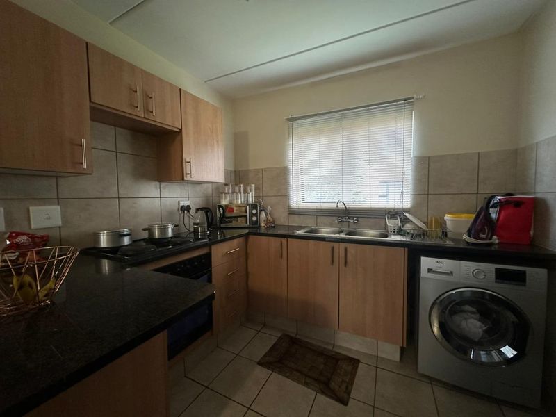 Apartment For Sale In Pretoria - Photo 9