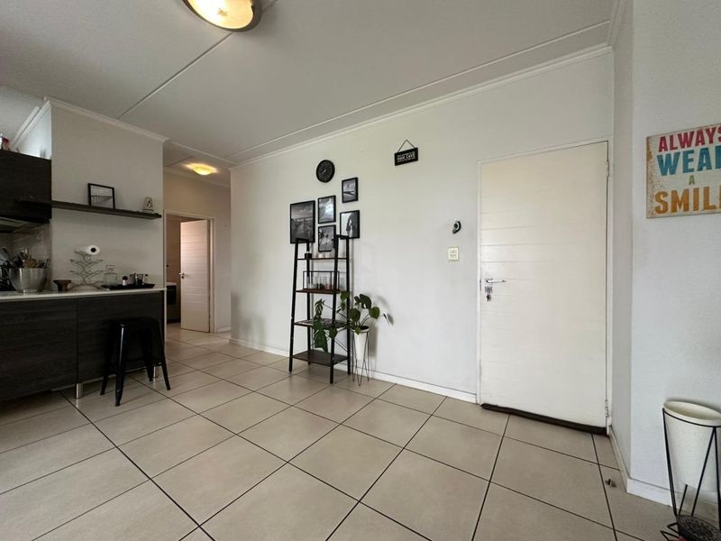 Apartment For Sale In Pretoria - Photo 4