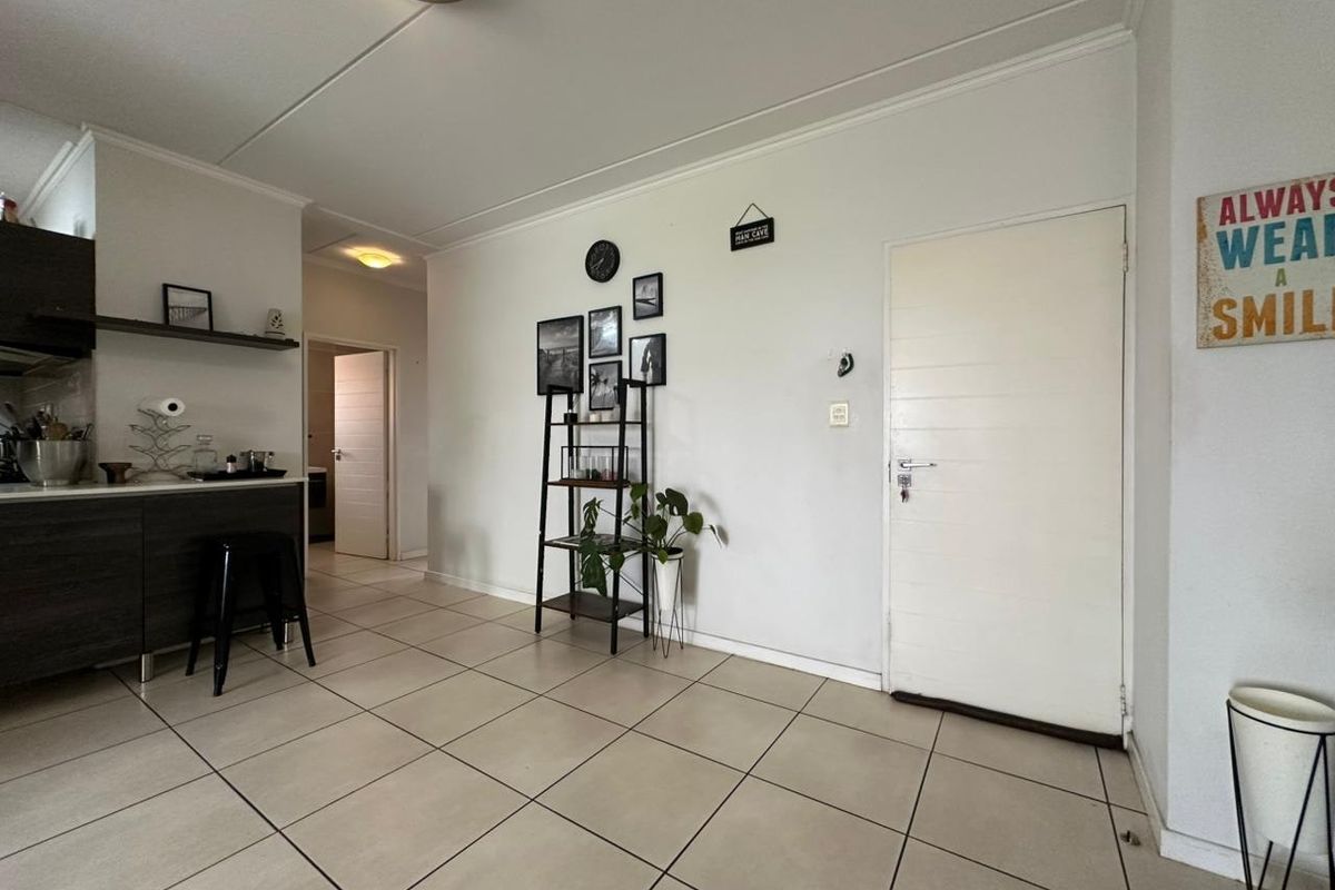 Apartment For Sale In Pretoria - Photo 4