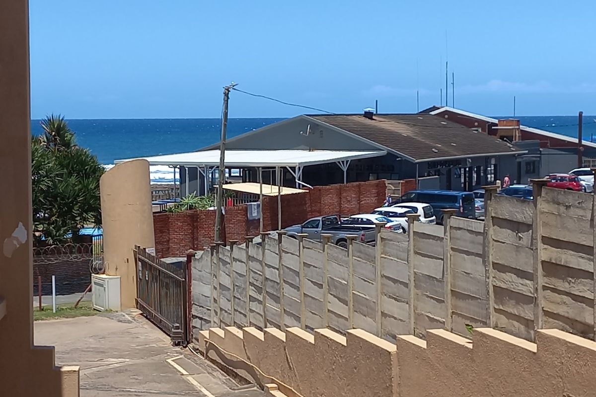 Apartment For Sale In Margate - Photo 5