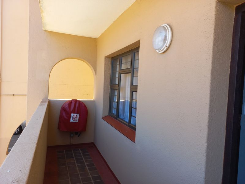 Apartment For Sale In Margate - Photo 8