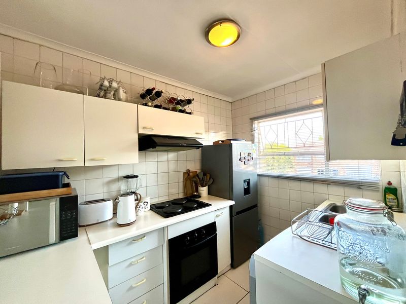 Apartment Pending Sale In Sandton - Photo 8