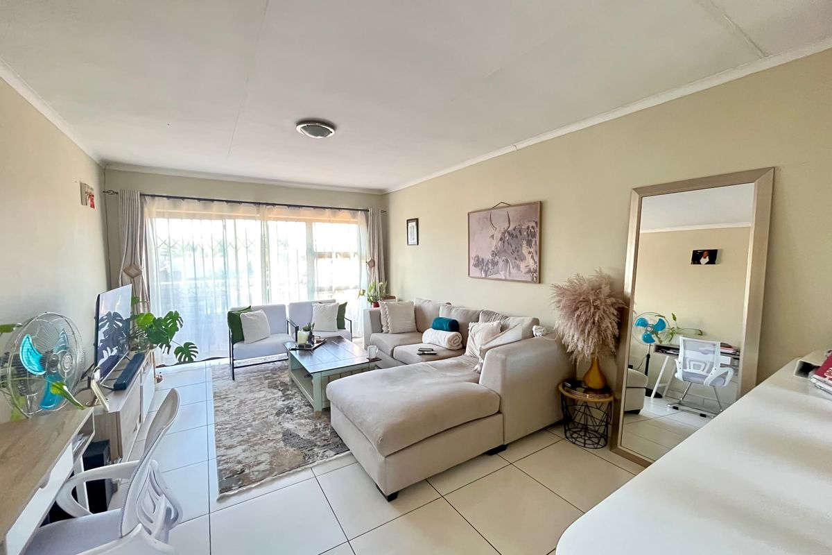 Apartment Pending Sale In Sandton - Photo 3