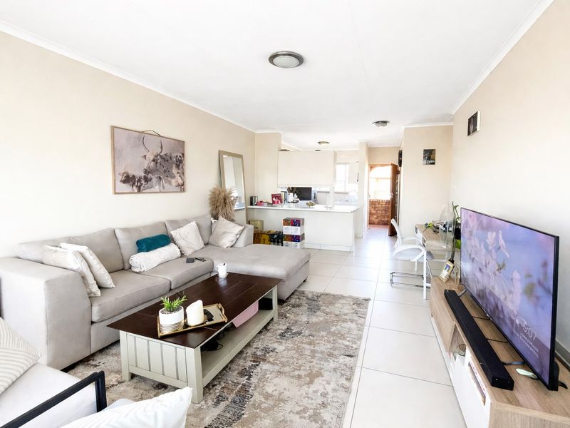 Apartment Pending Sale In Sandton - Photo 4