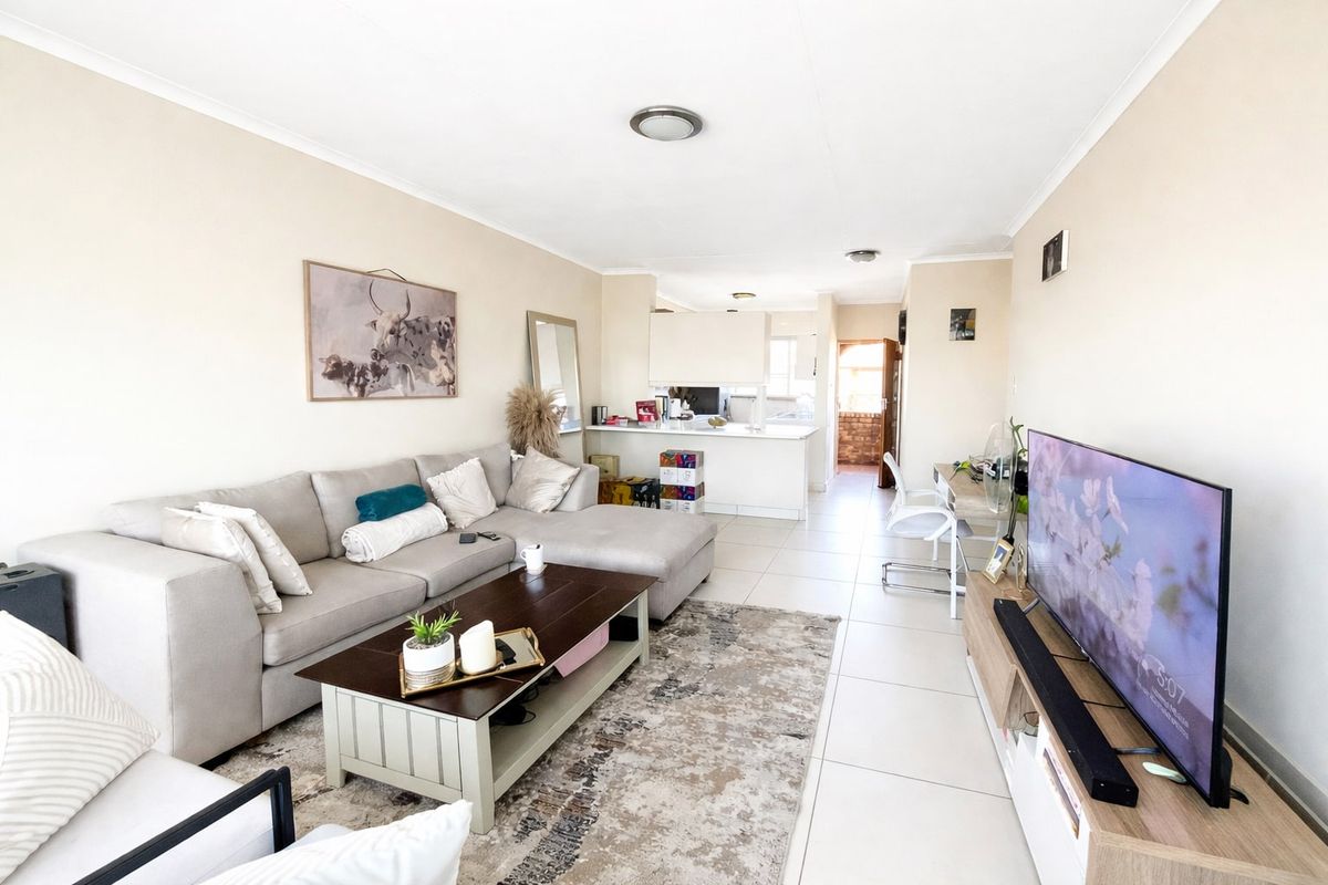 Apartment Pending Sale In Sandton - Photo 4