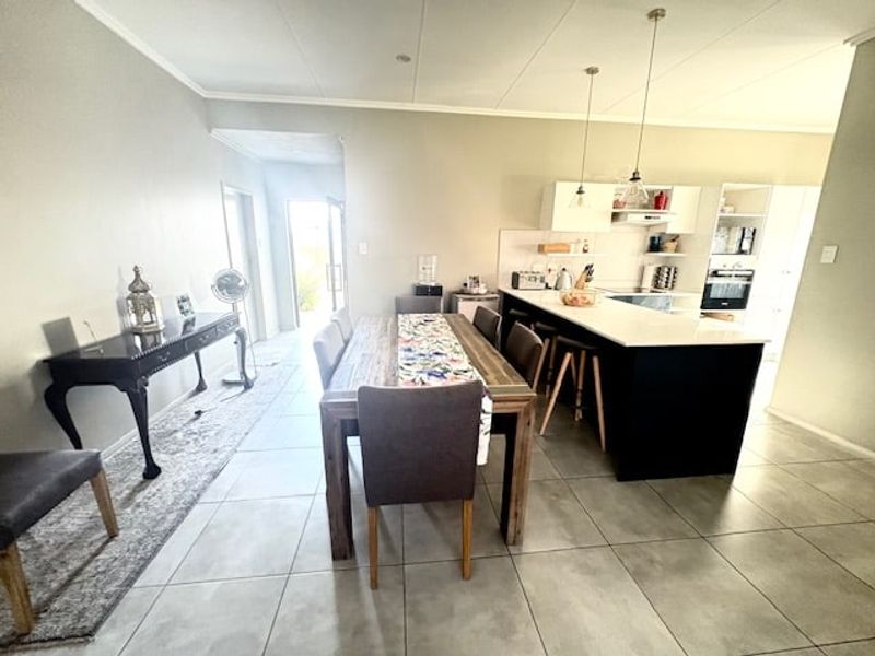 Townhouse For Sale In Midrand - Photo 8