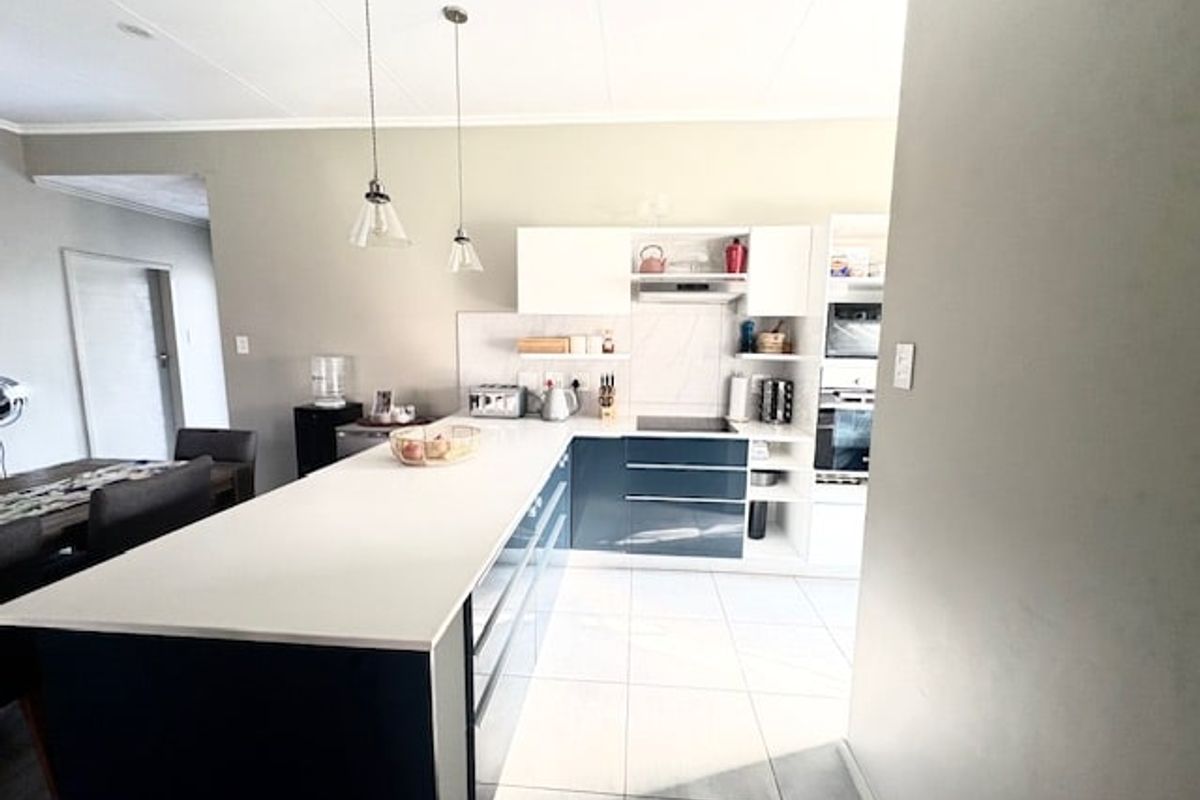 Townhouse For Sale In Midrand - Photo 4