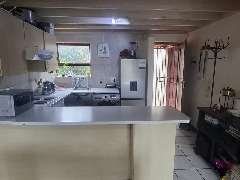 Apartment For Sale In Sandton - Photo 9