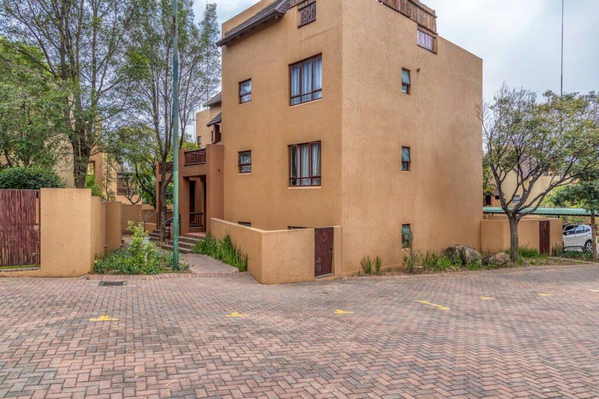Apartment For Sale In Sandton - Photo 4