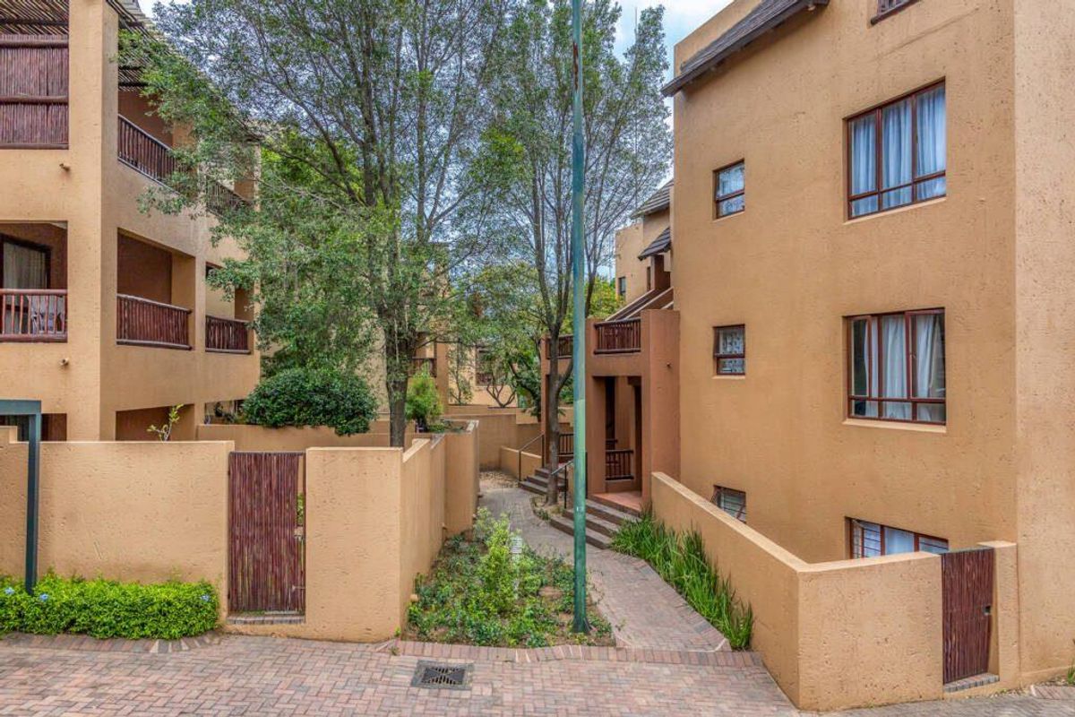 Apartment For Sale In Sandton - Photo 3