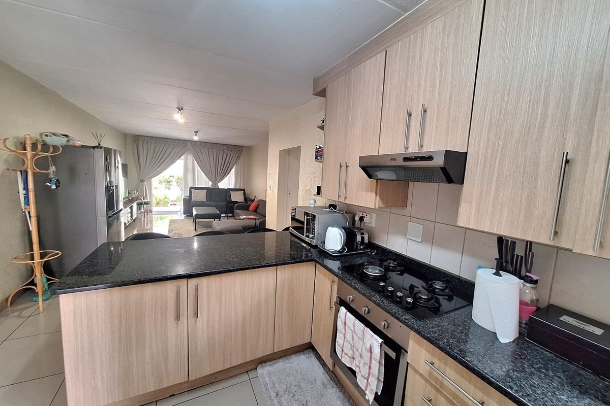 Townhouse For Sale In Midrand - Photo 5