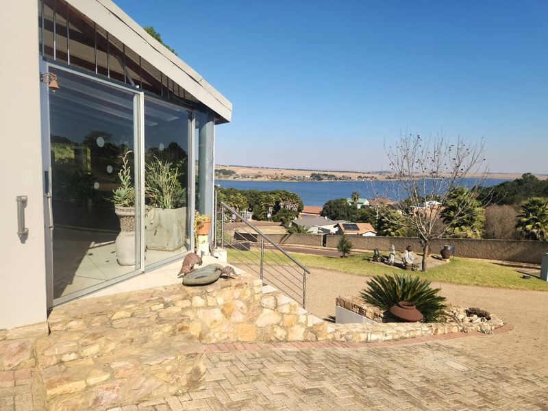 House Pending Sale In Bronkhorstspruit - Photo 1