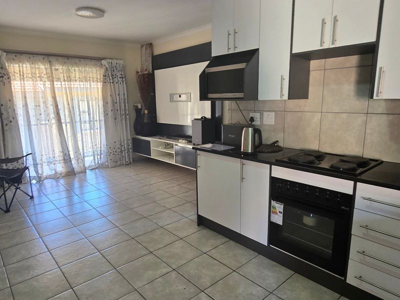 Apartment For Sale In Benoni - Photo 7