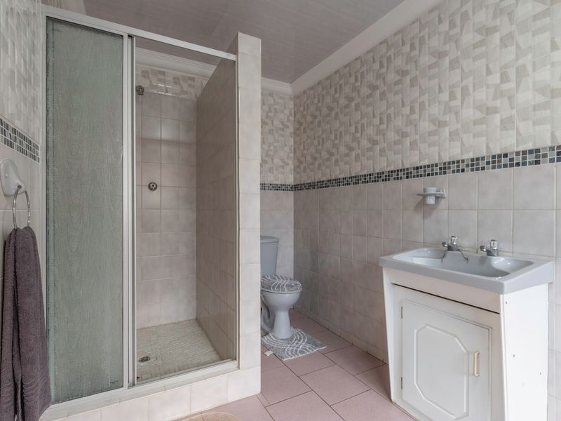 House For Sale In Benoni - Photo 8
