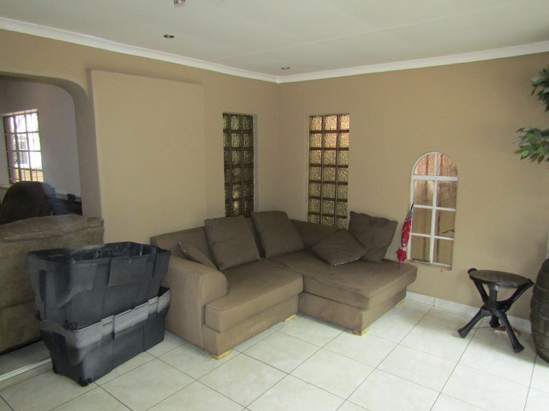 House For Sale In Johannesburg - Photo 5