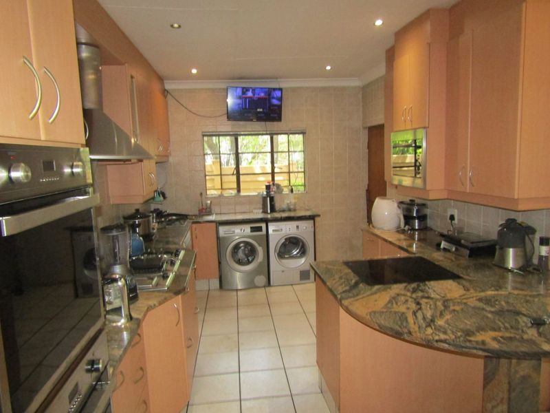 House For Sale In Johannesburg - Photo 3