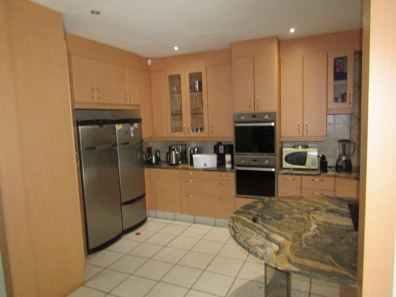 House For Sale In Johannesburg - Photo 2