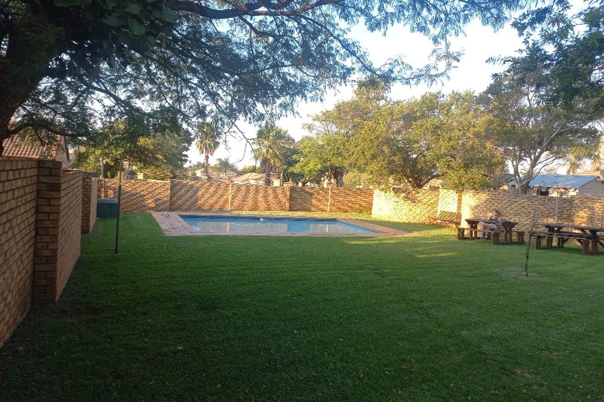 Townhouse Pending Sale In Pretoria - Photo 2