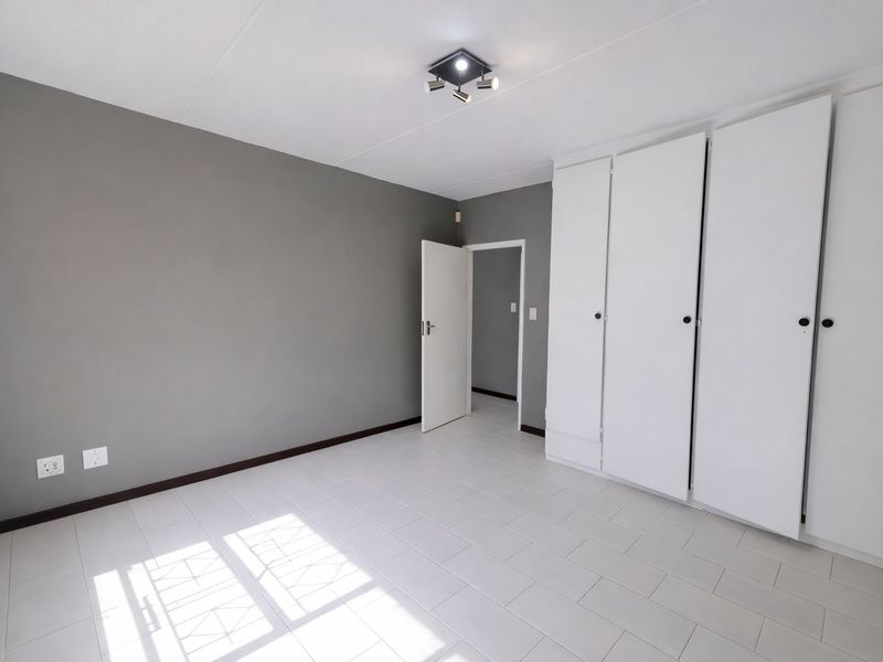 Apartment Pending Sale In Sandton - Photo 7