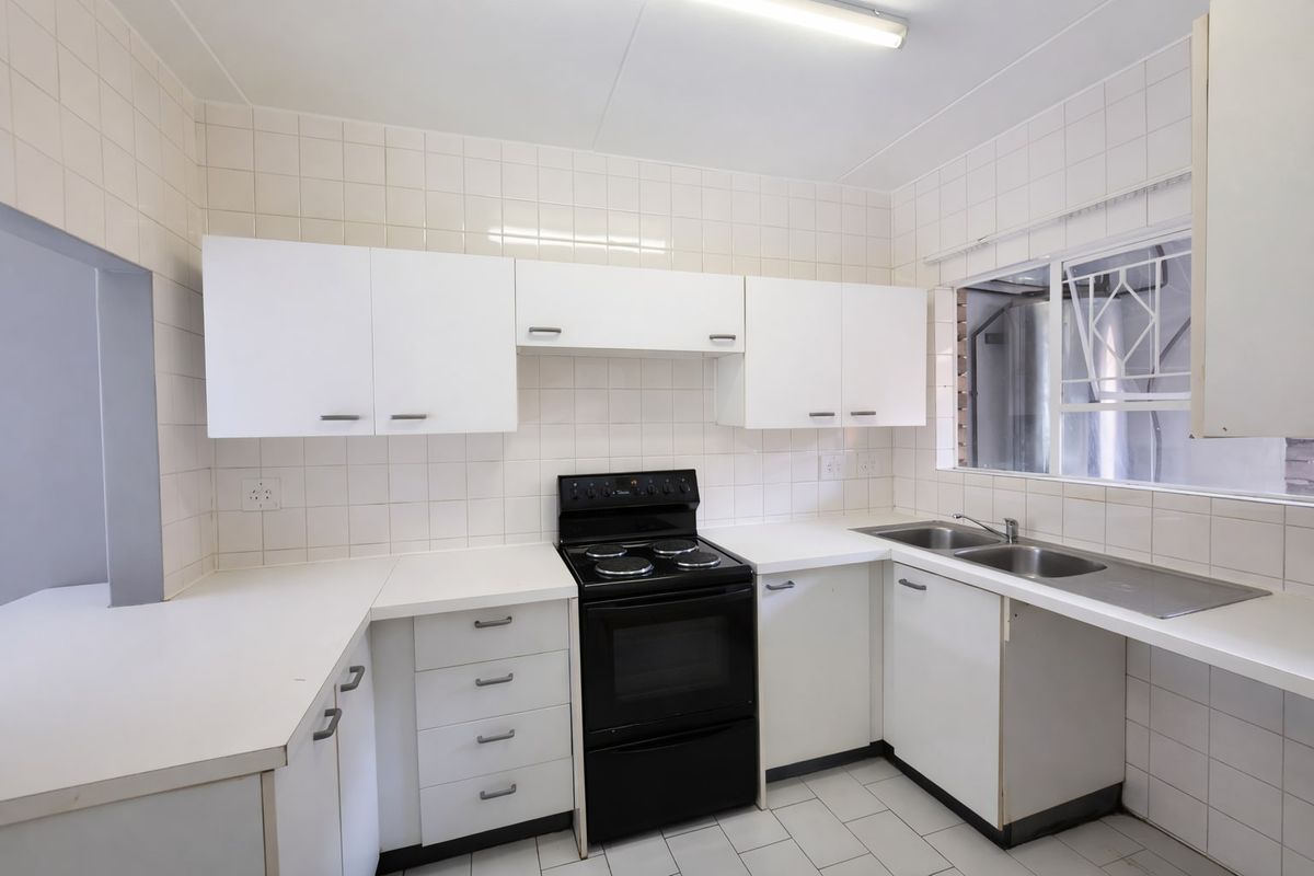 Apartment Pending Sale In Sandton - Photo 4