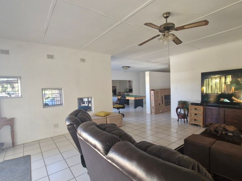 House Pending Sale In Trafalgar - Photo 10