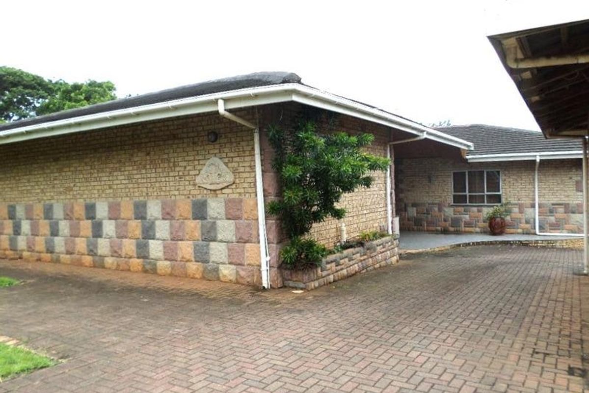 House Pending Sale In Trafalgar - Photo 2