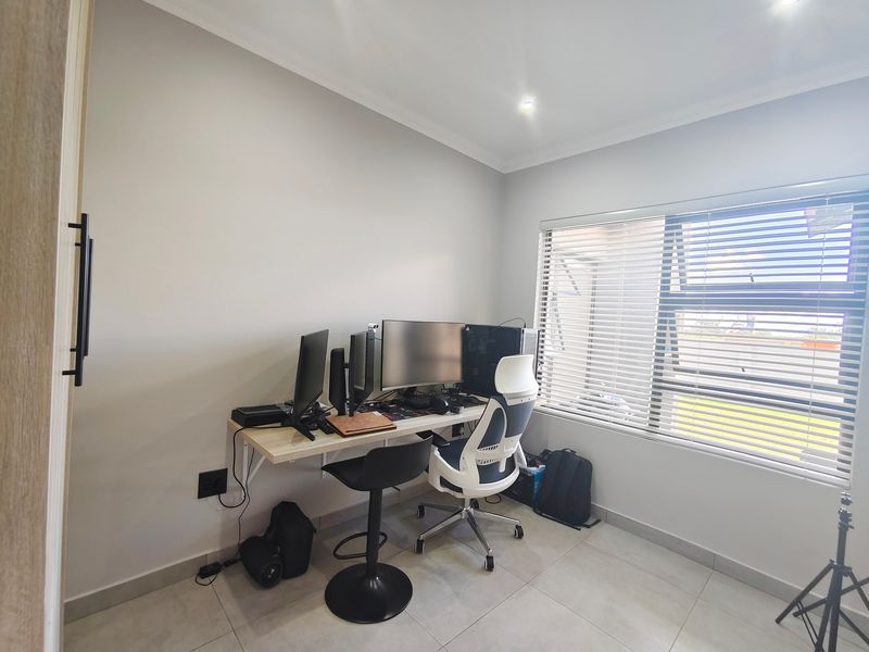 Townhouse For Sale In Bloemfontein - Photo 9