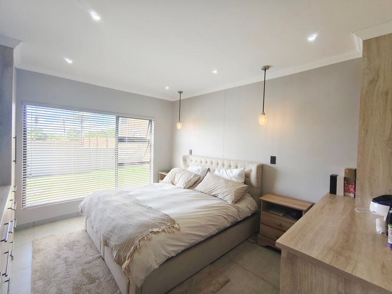 Townhouse For Sale In Bloemfontein - Photo 4