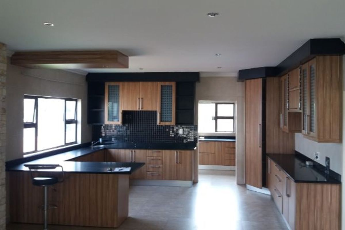 Cluster For Sale In Midrand - Photo 5