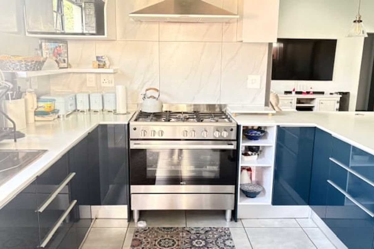 Townhouse For Sale In Midrand - Photo 4