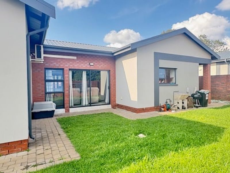 Townhouse For Sale In Midrand - Photo 1