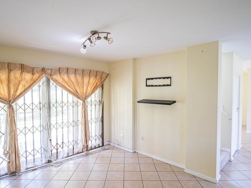 House Pending Sale In Midrand - Photo 9