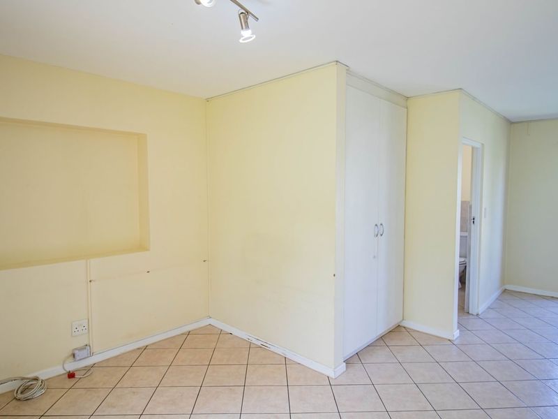 House Pending Sale In Midrand - Photo 7