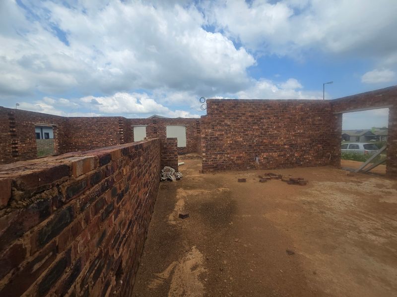 House For Sale In Rayton - Photo 5